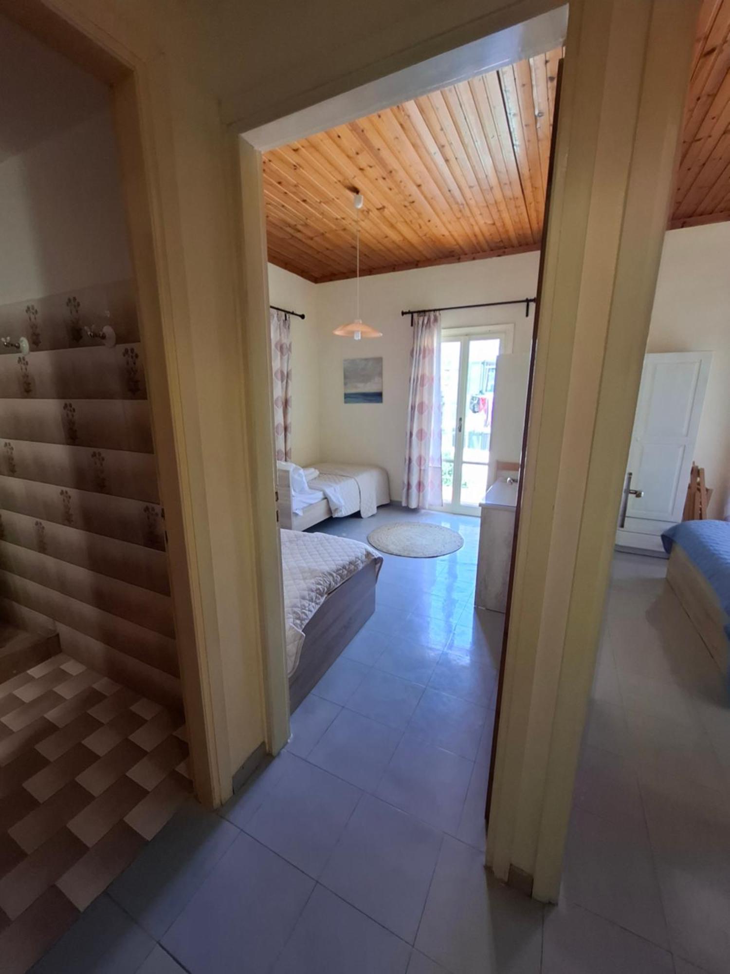 Old Harbor Apartments Σπέτσες Δωμάτιο φωτογραφία