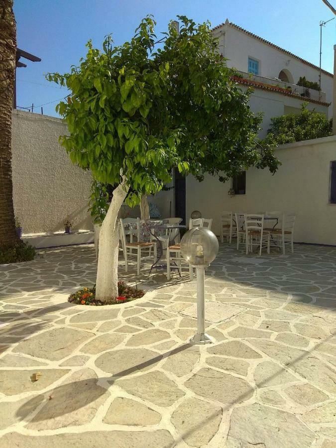 Old Harbor Apartments Σπέτσες Εξωτερικό φωτογραφία
